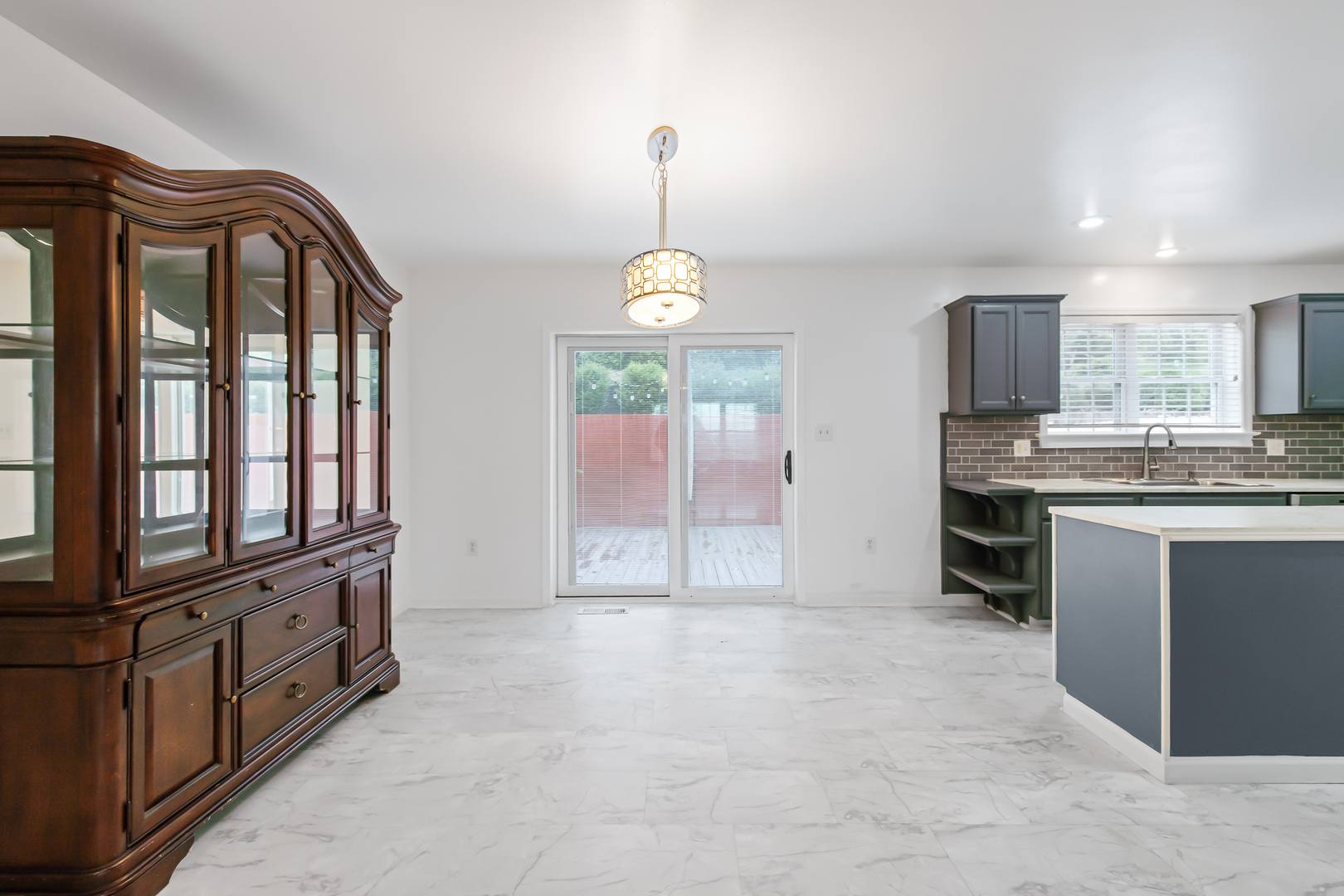 DiningRoom1.jpg-FULL