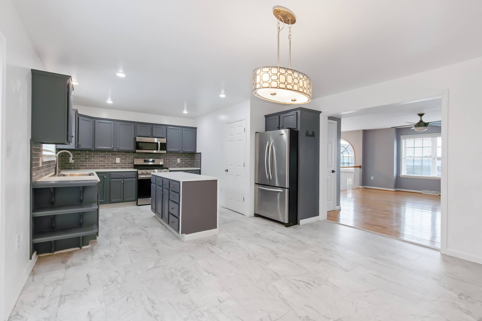 DiningRoom2.jpg-FULL