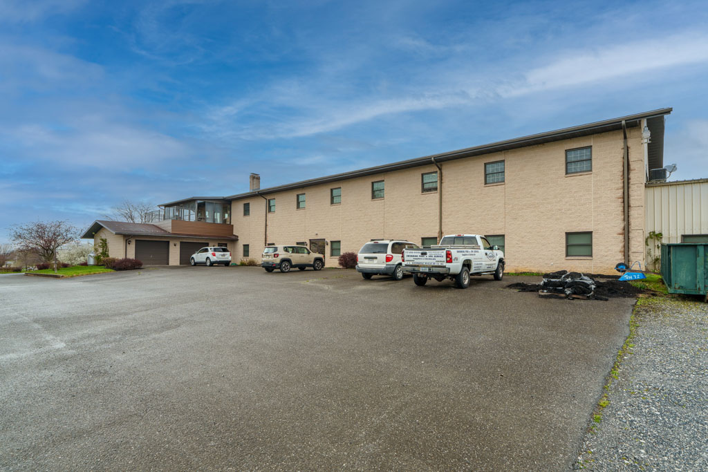 855 S Chiques Rd, Manheim-0-Exteriors-11