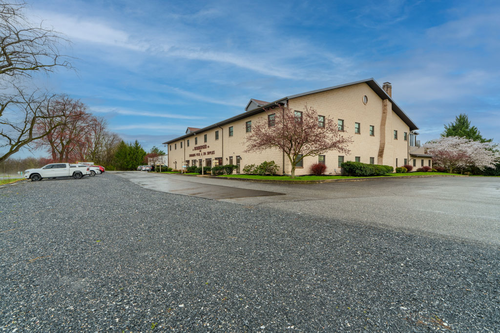 855 S Chiques Rd, Manheim-0-Exteriors-4