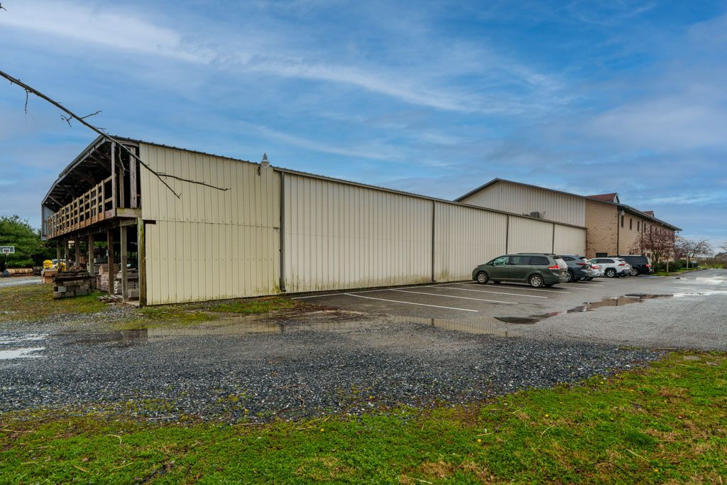 855 S Chiques Rd, Manheim-0-Exteriors-9