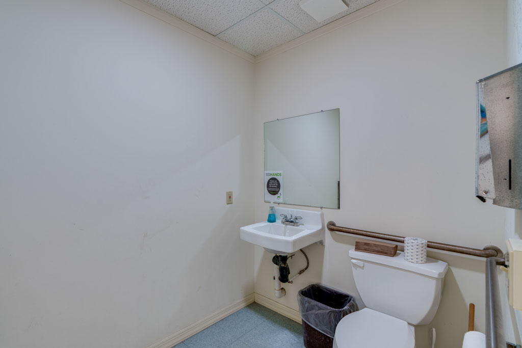 855 S Chiques Rd, Manheim-1-Level 1-4-Store-Right-3