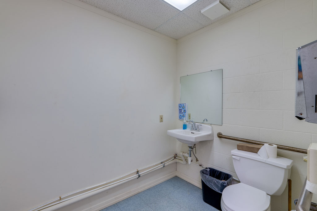 855 S Chiques Rd, Manheim-1-Level 1-4-Store-Right-4