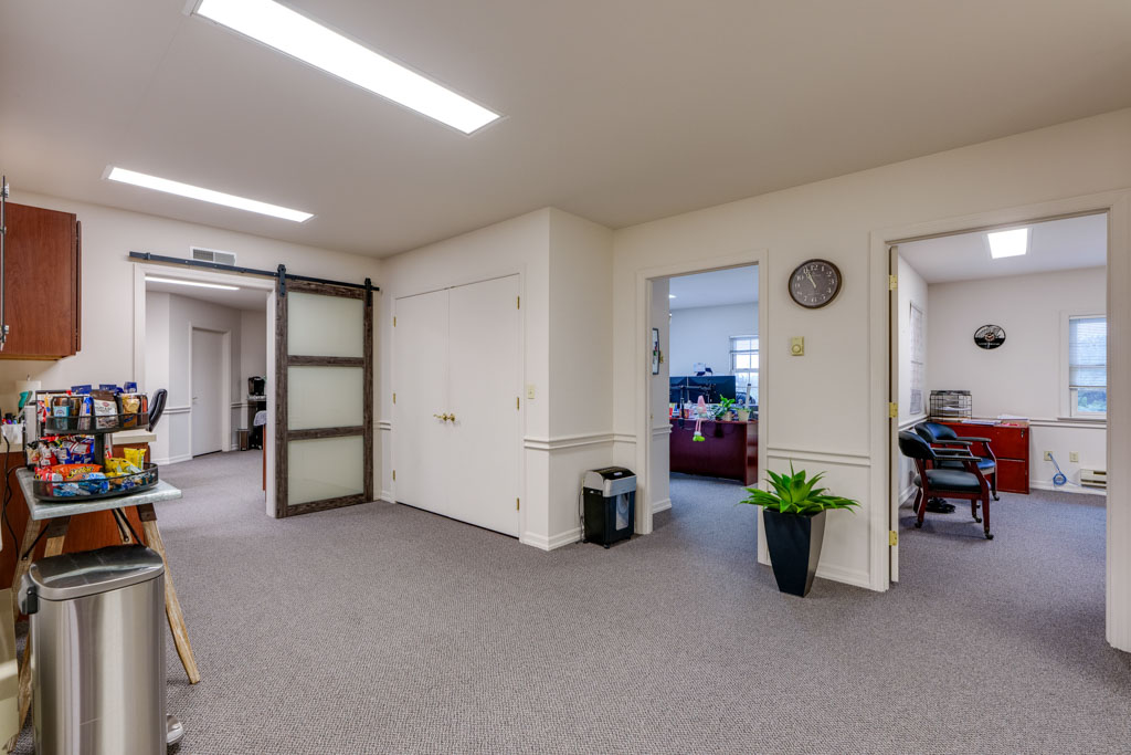 855 S Chiques Rd, Manheim-2-Level 2-2-Suite-GIK-8